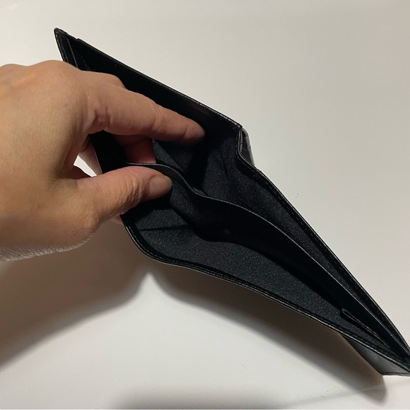 BNWOT Genuine Leather Bifold Men's Wallet - Picture 4 of 9